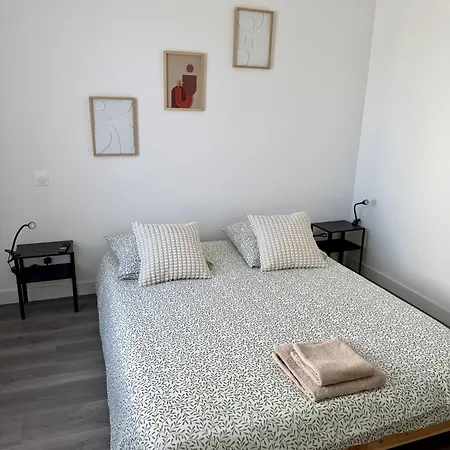 Maison Moderne بيت للعطل Saint-Julien-de-Concelles